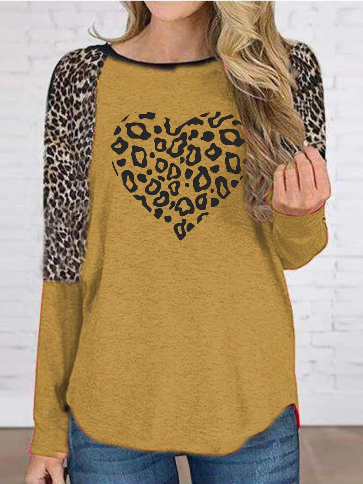 T-shirt Femme Léopard & "Liebe" – Confort et Tendance au Quotidien ORIS WEAR