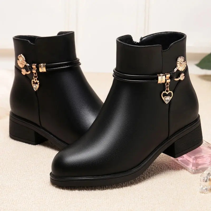 Bottines élégantes – Détails bijoux féminins ORIS WEAR