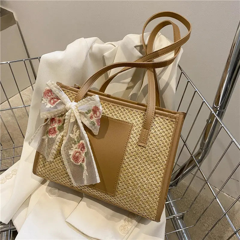 Mode femme élégante beige — ORIS WEAR