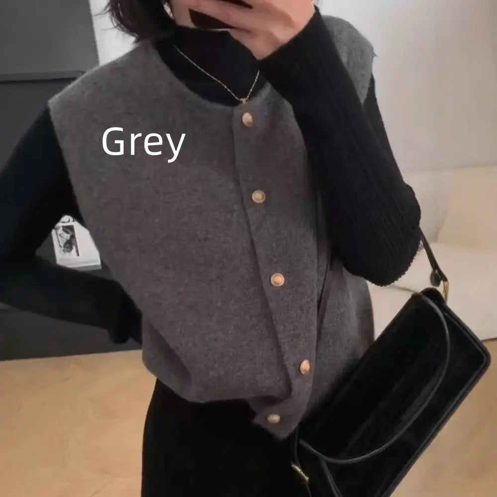 Elenya – Chaleur douce et style décontracté ORIS WEAR