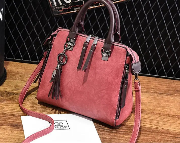 Sac à main structuré – Charms fantaisie et élégance urbaine ORIS WEAR