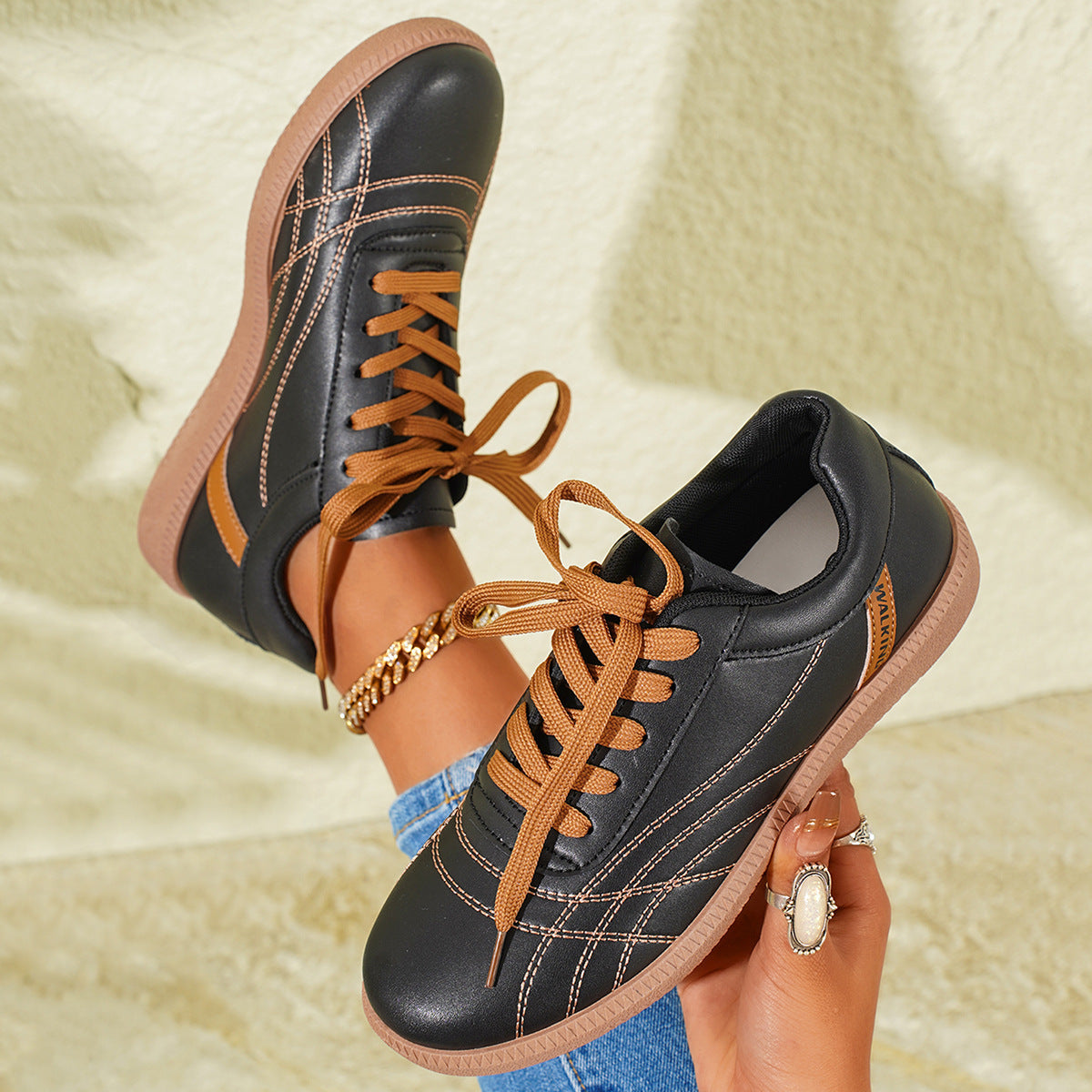 Baskets rétro à lacets ORIS WEAR