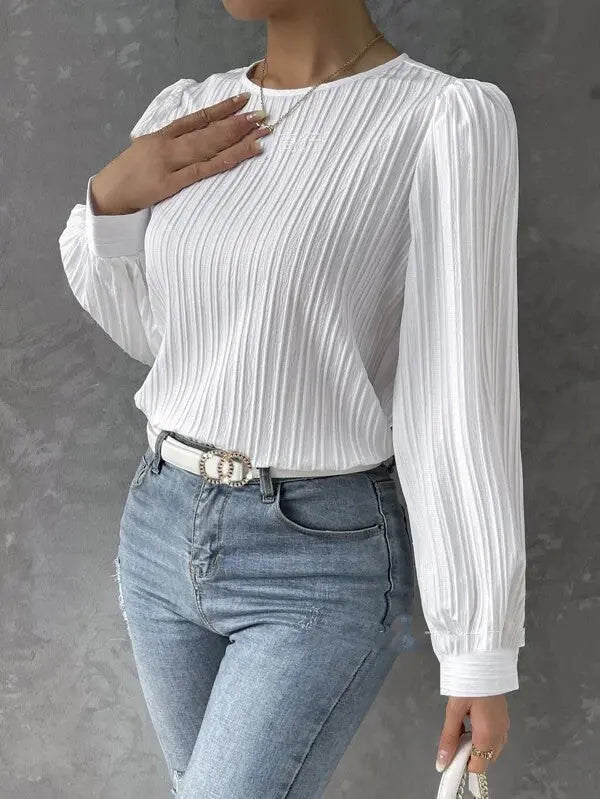 Elenya – Élégance aérienne pour le printemps ORIS WEAR