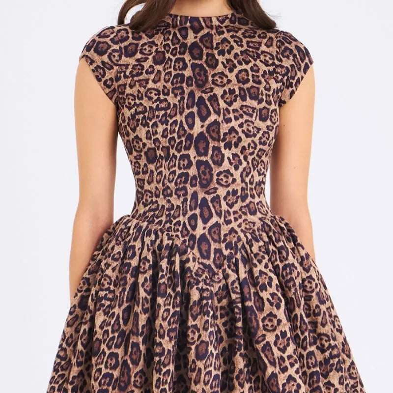 Robe Victoire Élégance Fauve Assumée ORIS WEAR