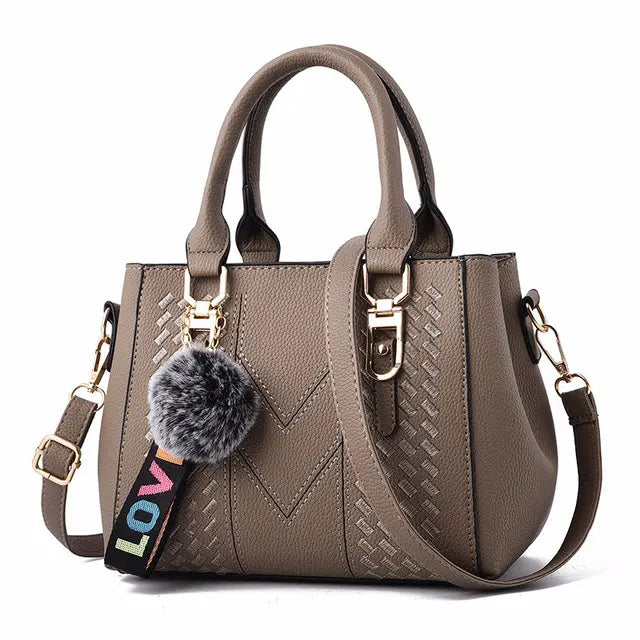 Sac à main city – Bandoulière pratique et pompon tendance ORIS WEAR
