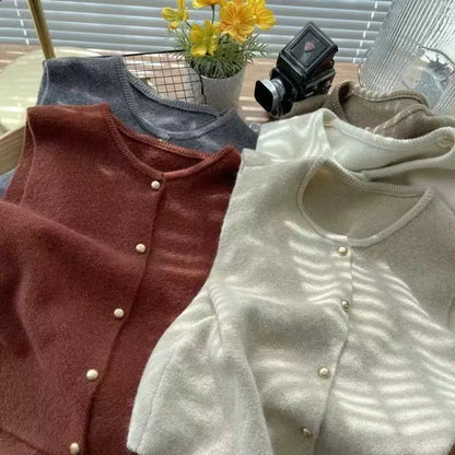 Elenya – Chaleur douce et style décontracté ORIS WEAR