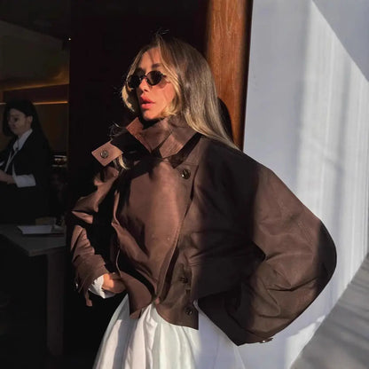Veste courte chocolat – Chic urbain & allure effortless ORIS WEAR
