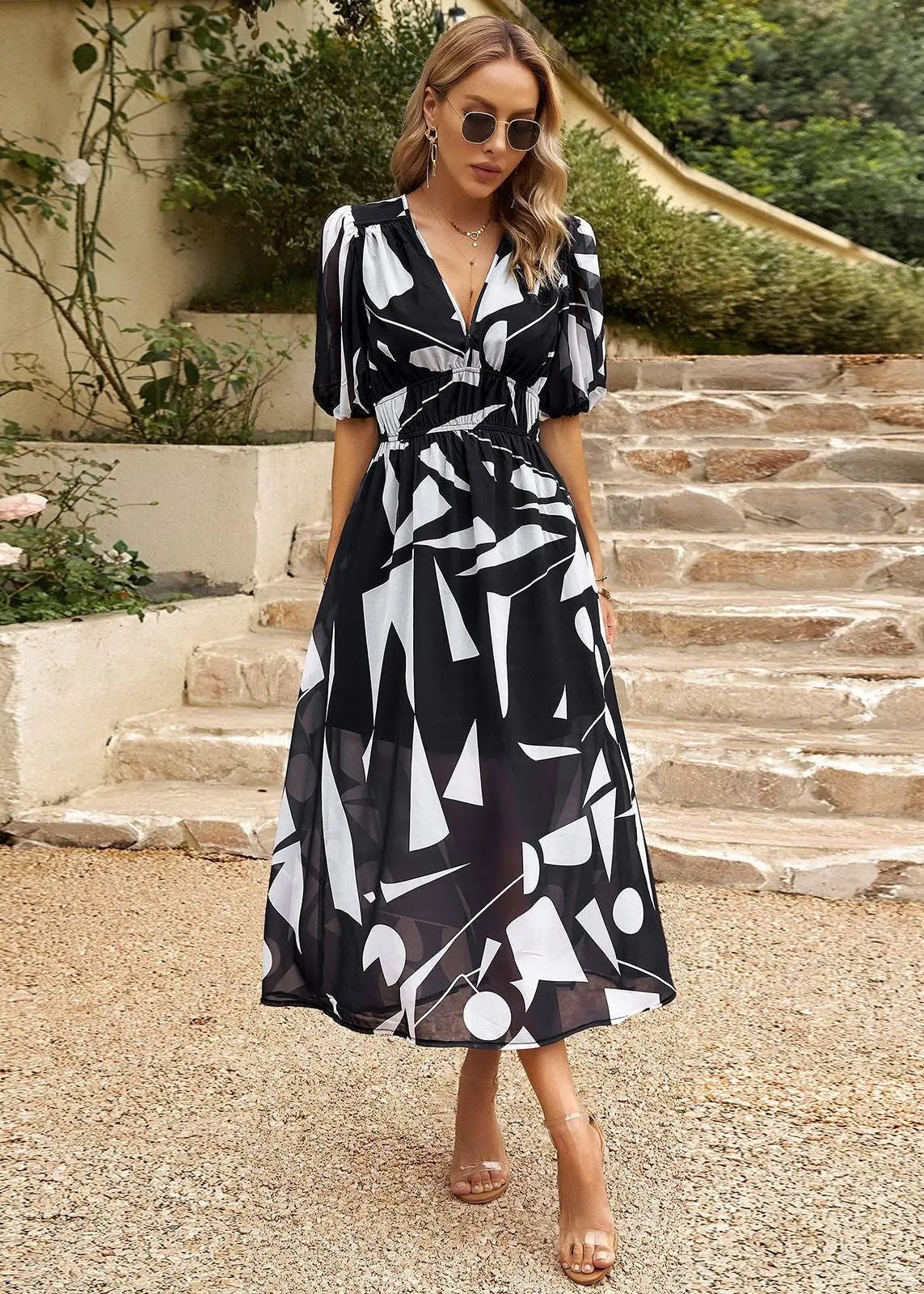 Robe d’été fleurie élégante – Décolleté en V et ceinture ORIS WEAR