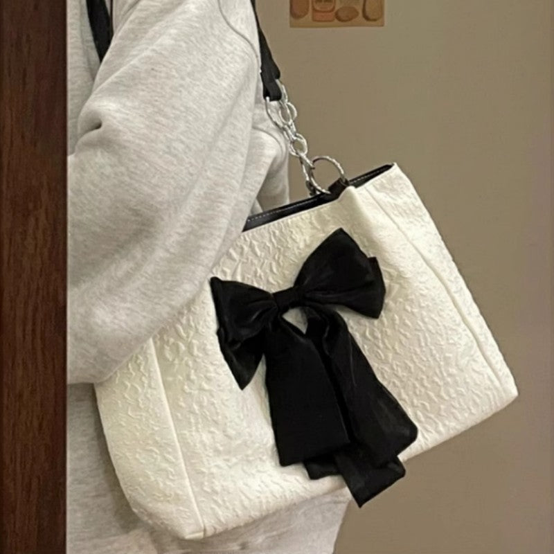 Mode femme élégante white — ORIS WEAR