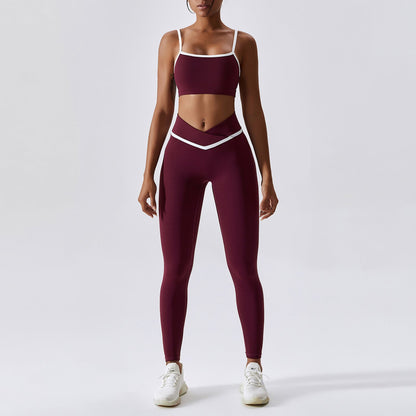 Mode femme élégante maroon — ORIS WEAR