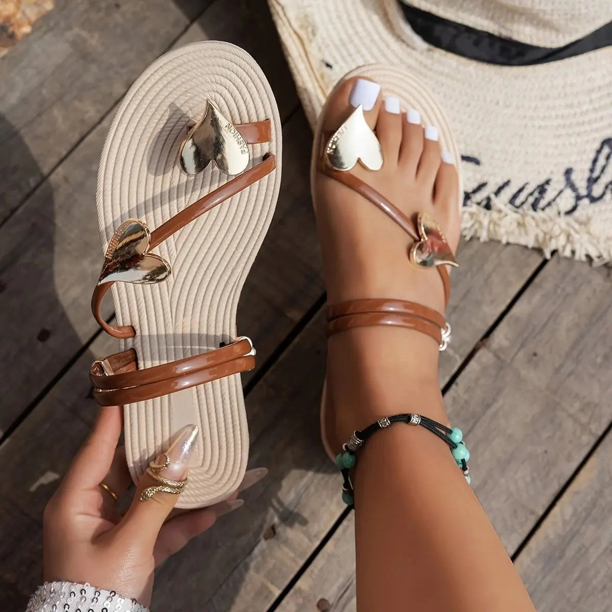 Sandales plates cœurs métalliques – Esprit romantique d’été ORIS WEAR