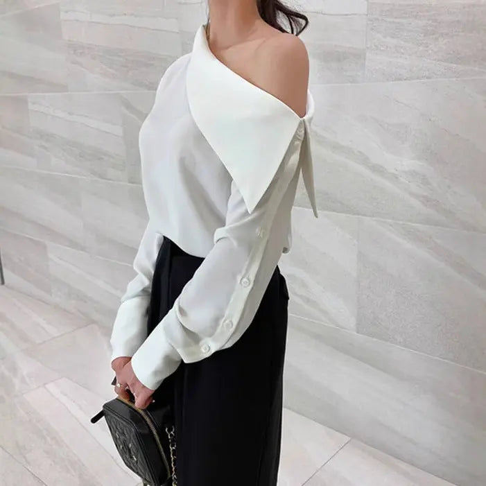 Chemise femme unie à épaules dénudées, boutonnée. ORIS WEAR