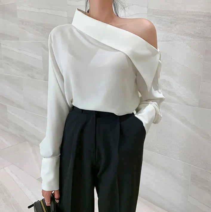 Chemise femme unie à épaules dénudées, boutonnée. ORIS WEAR