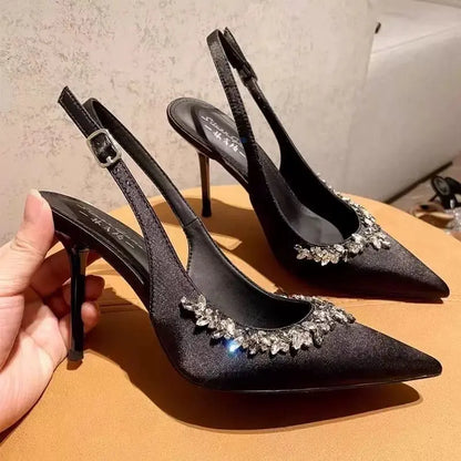 Escarpins slingback satinés – Strass scintillants et talon fin ORIS WEAR