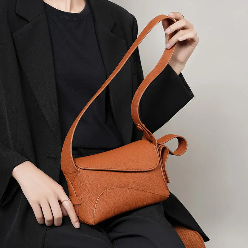 Mode femme élégante noir — ORIS WEAR