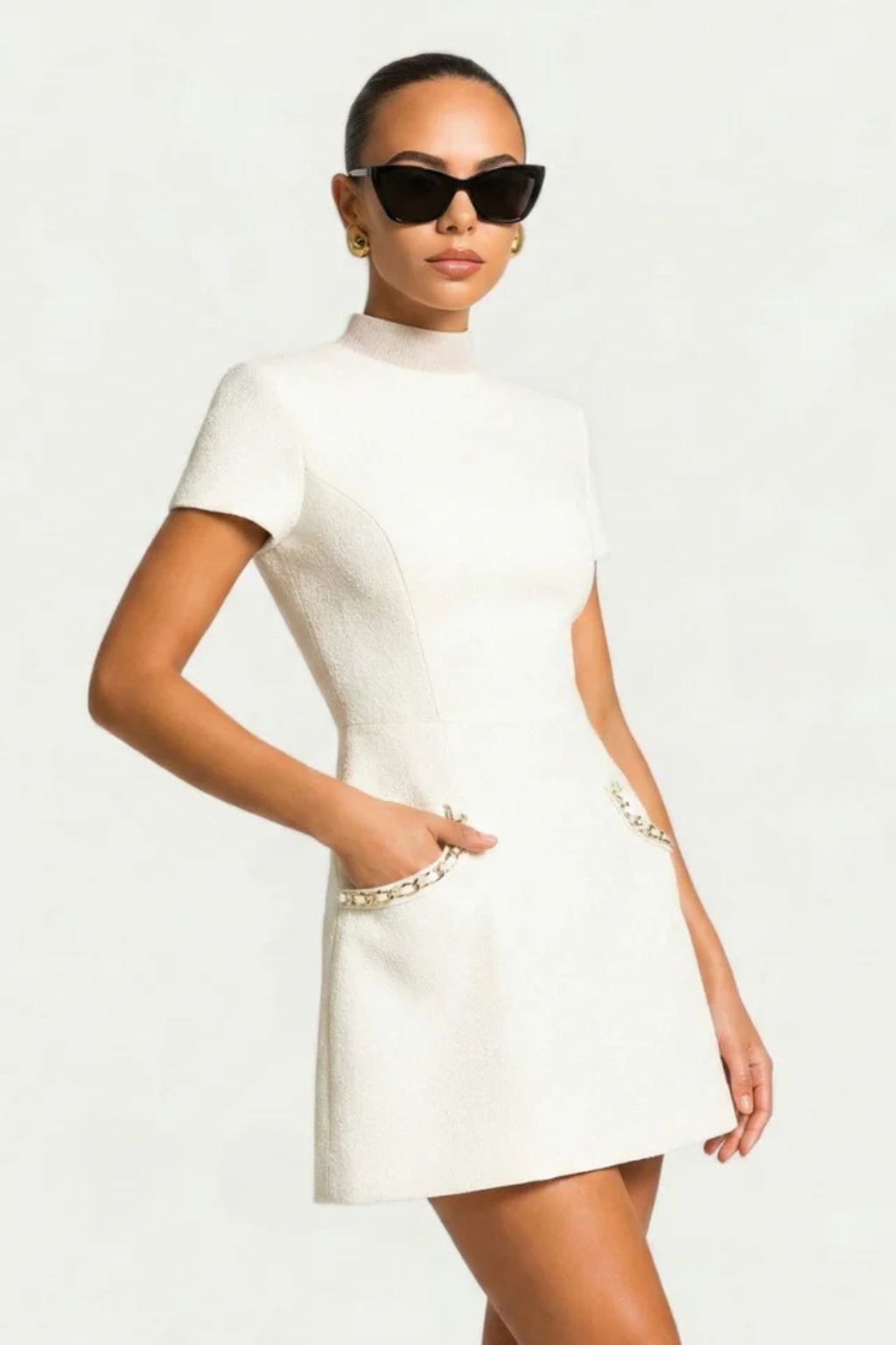 Bronwen | Robe Mini Femme avec Détail de Perles et Poches Celeste London