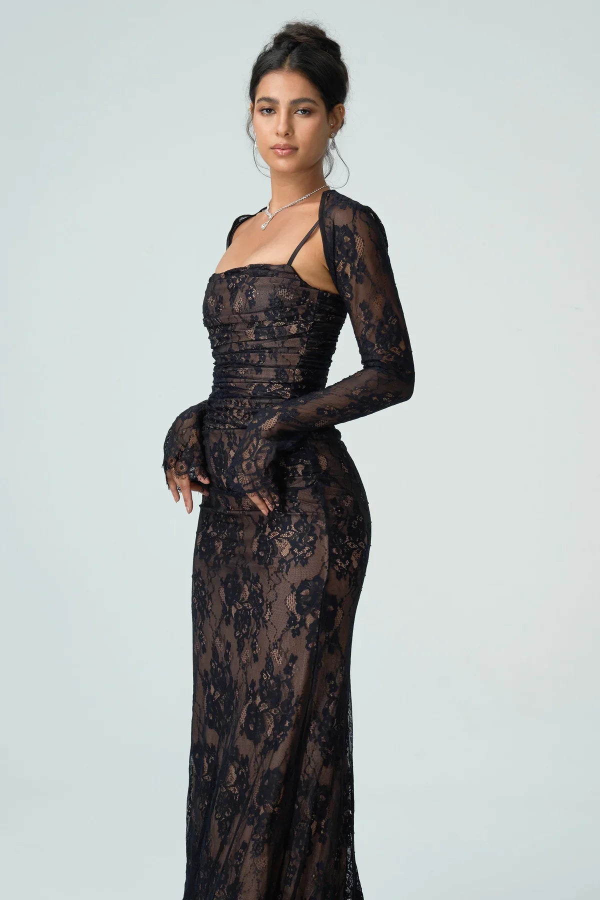 Robe Soirée Dentelle Noire Femme  |  Manches Longues Dos Nu Moulante ORIS WEAR