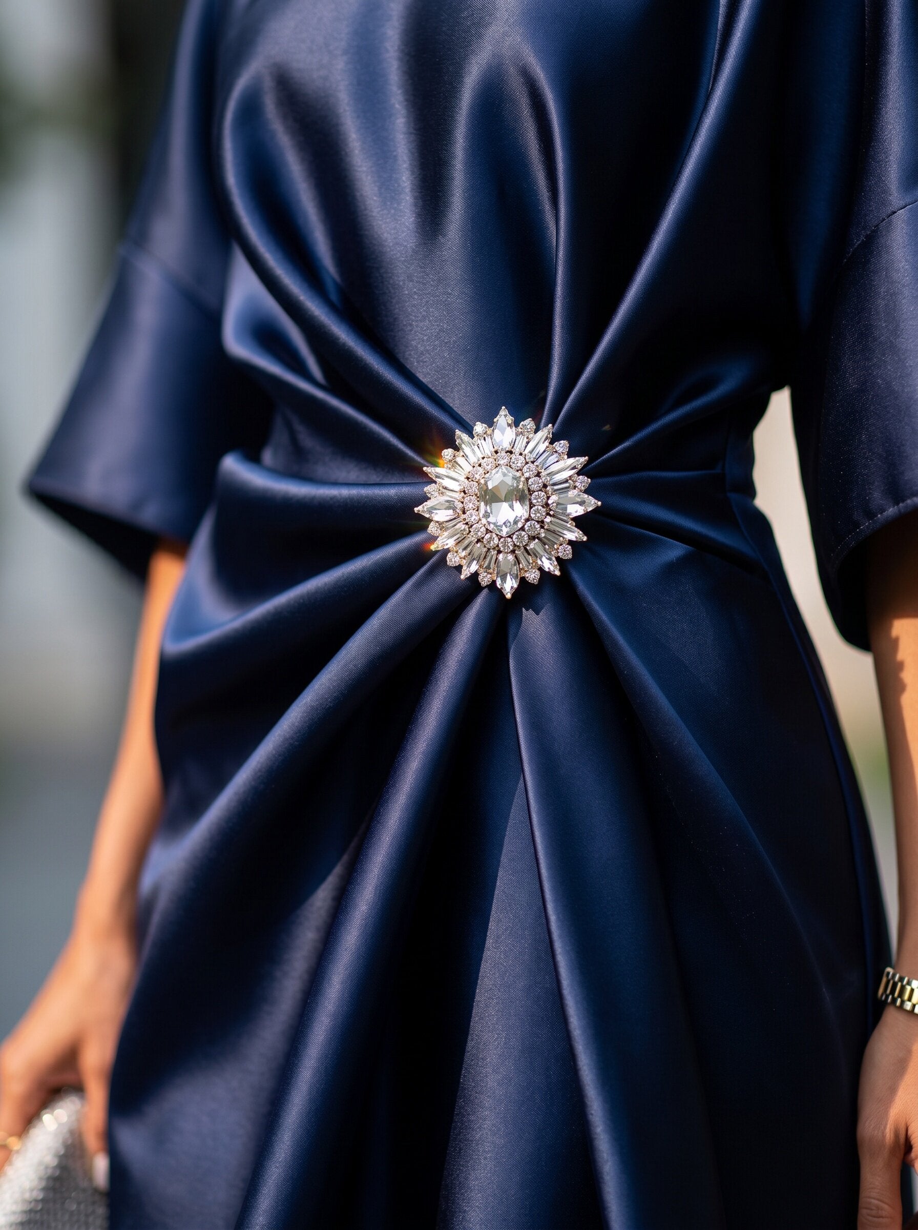 Verbera | Robe longue en satin à manches larges ORIS WEAR