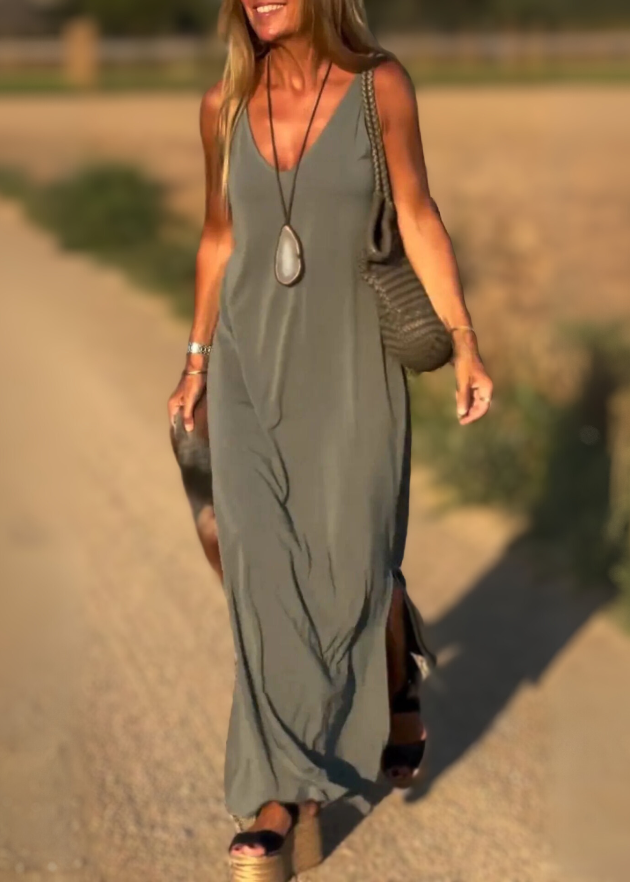 Robe Tendance V-neck Raffinée ORIS WEAR