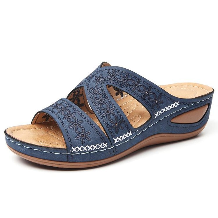 Sandales et pantoufles brodées ORIS WEAR