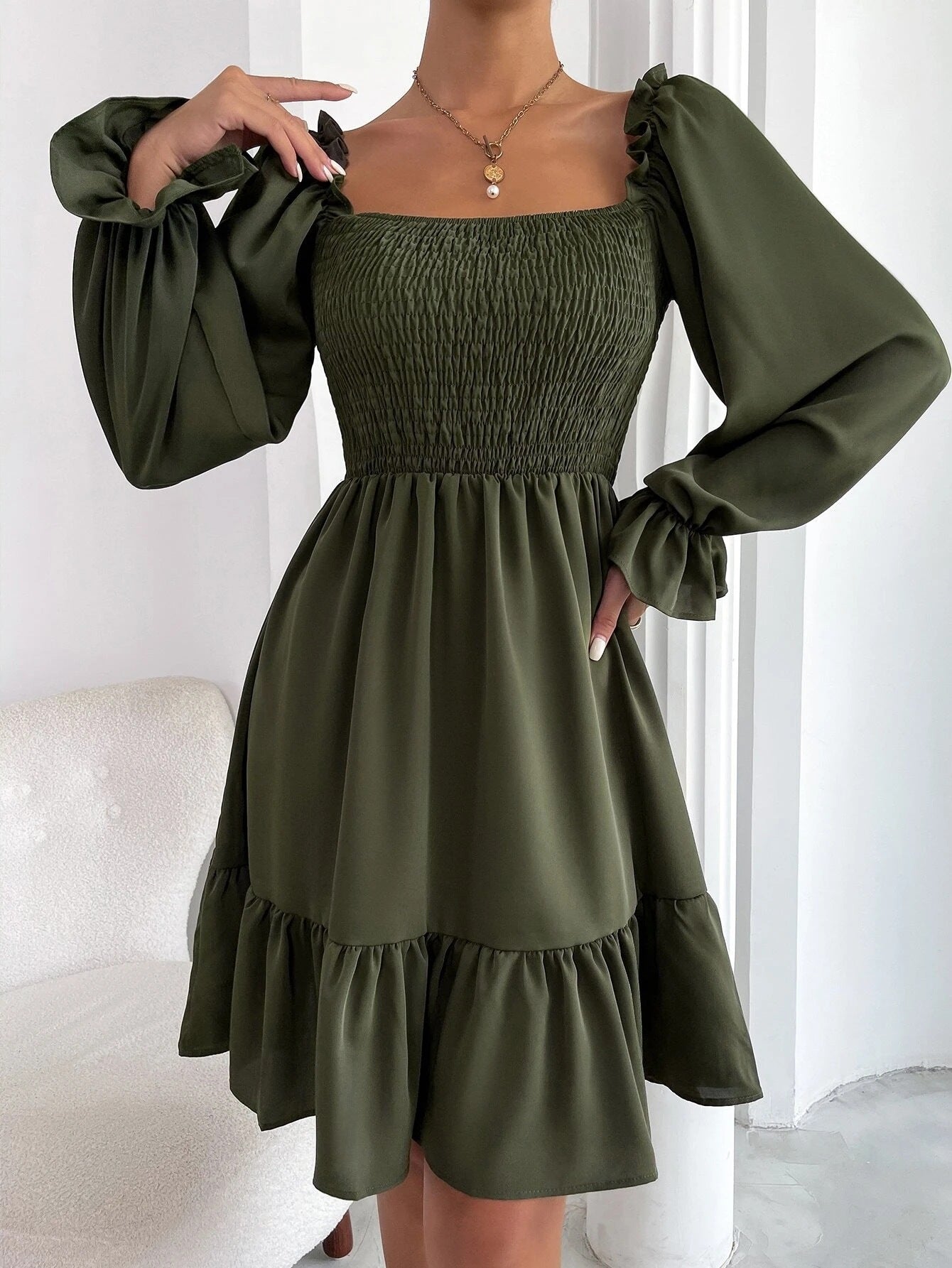 Robe évasée à manches longues et col carré ORIS WEAR