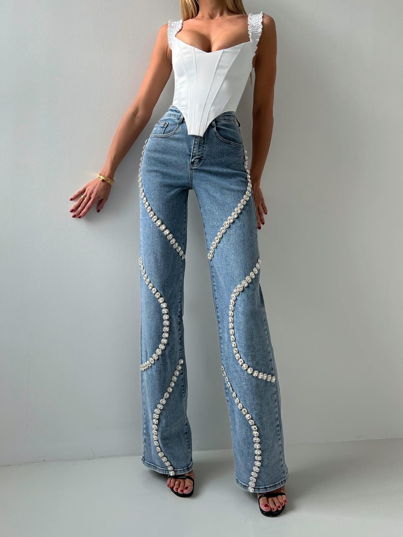 Jean ample à strass coupe droite avec sens du design ORIS WEAR