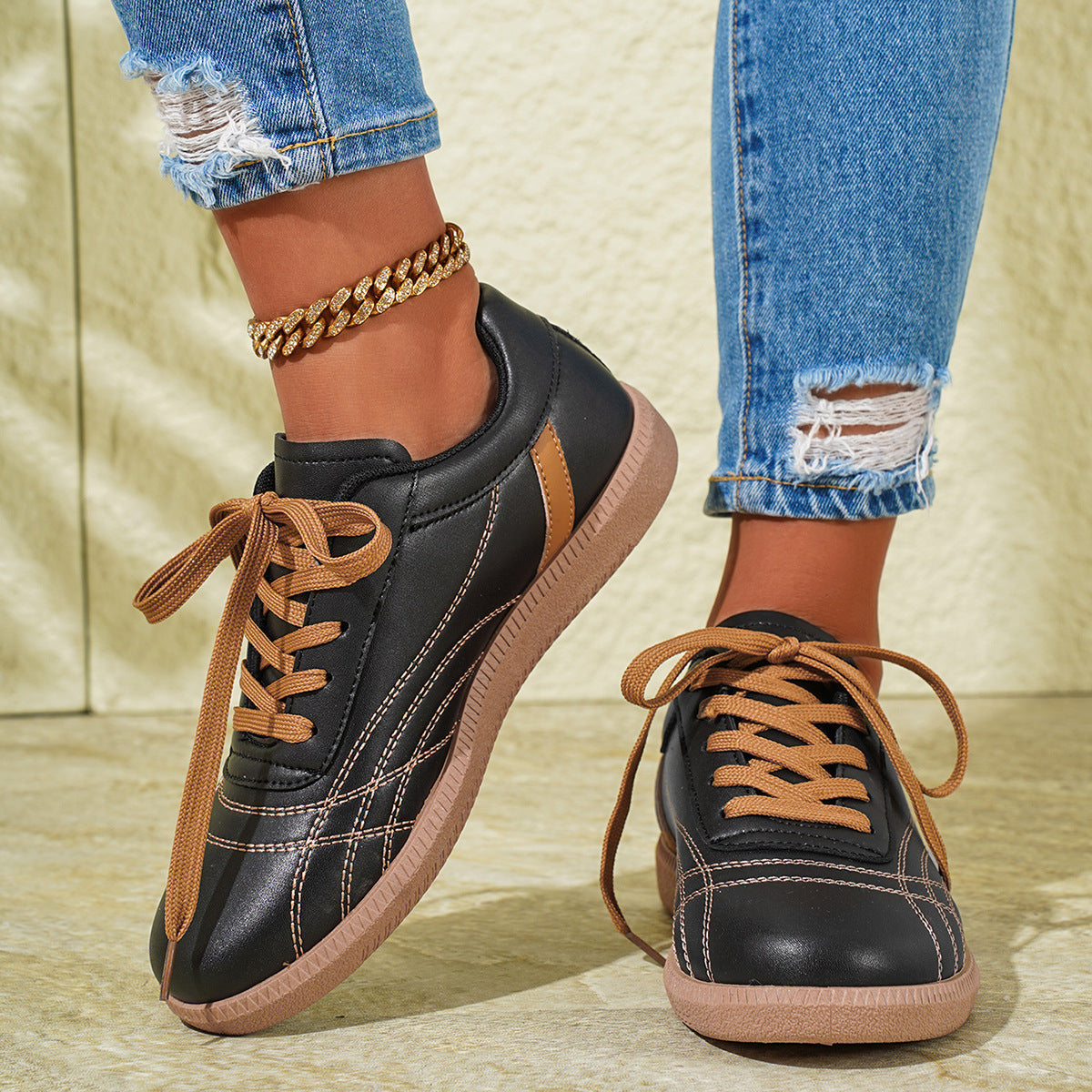 Baskets rétro à lacets ORIS WEAR