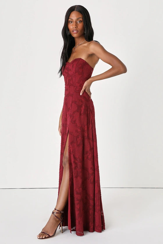 Eva | Robe longue brodée florale à épaules dénudées — Coupe corset Acme