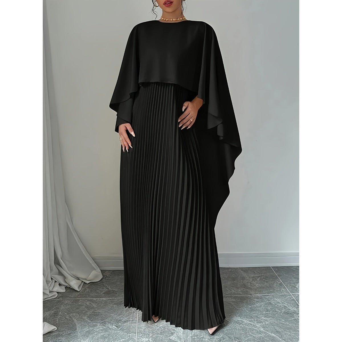 Veda – Robe longue plissée en mousseline à col montant Modesia