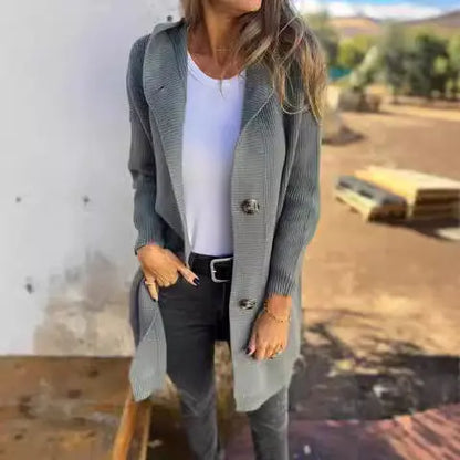 Cardigan Tricoté Mi-Long Gris Clair – Élégance et Douceur ORIS WEAR