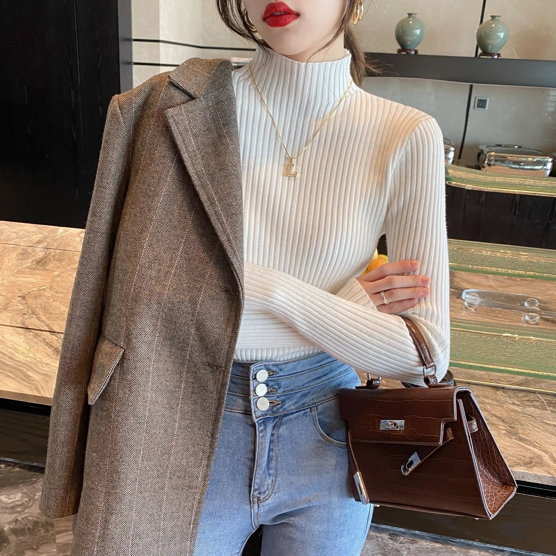 Pull côtelé à col montant – Coupe ajustée et allure chic ORIS WEAR
