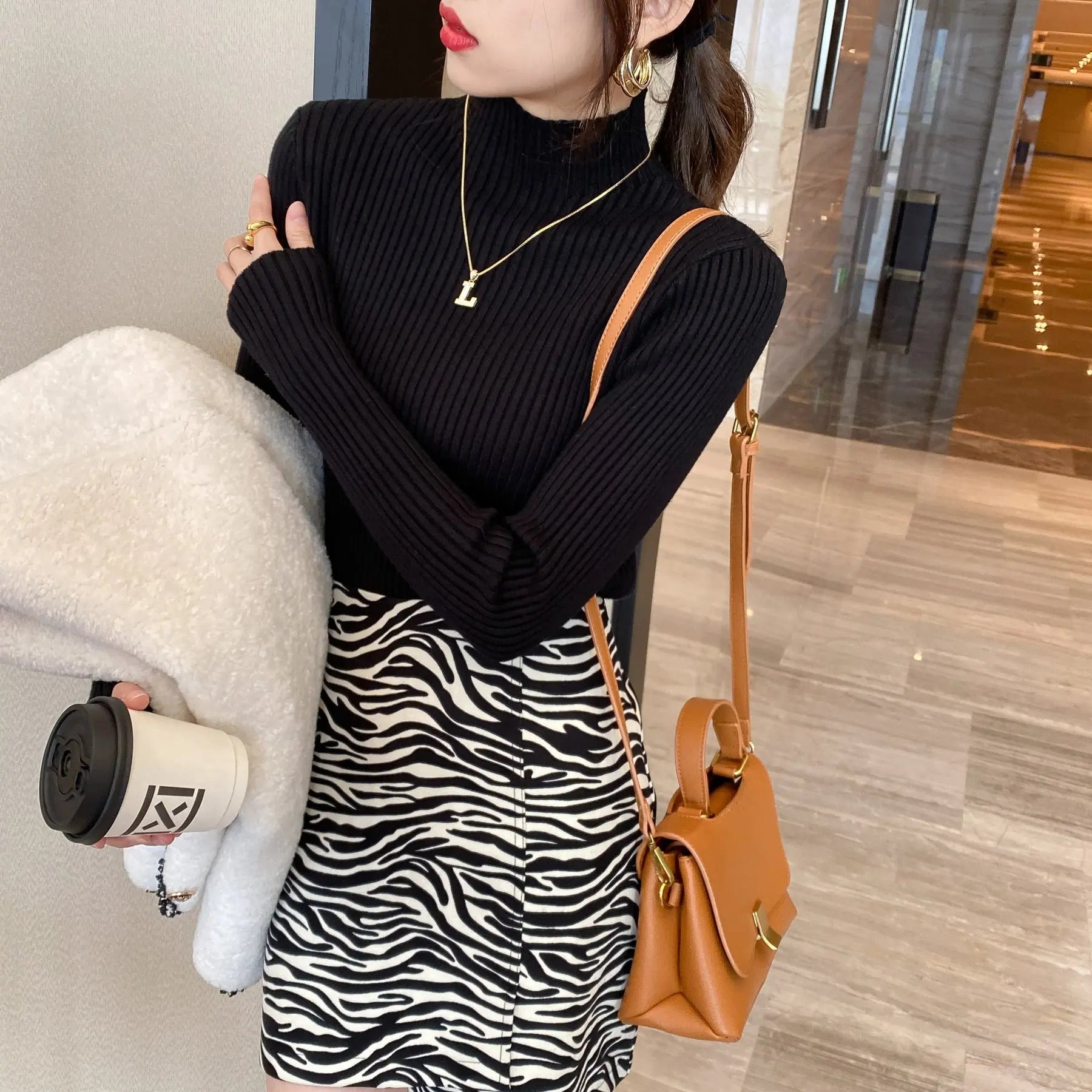 Pull côtelé à col montant – Coupe ajustée et allure chic ORIS WEAR
