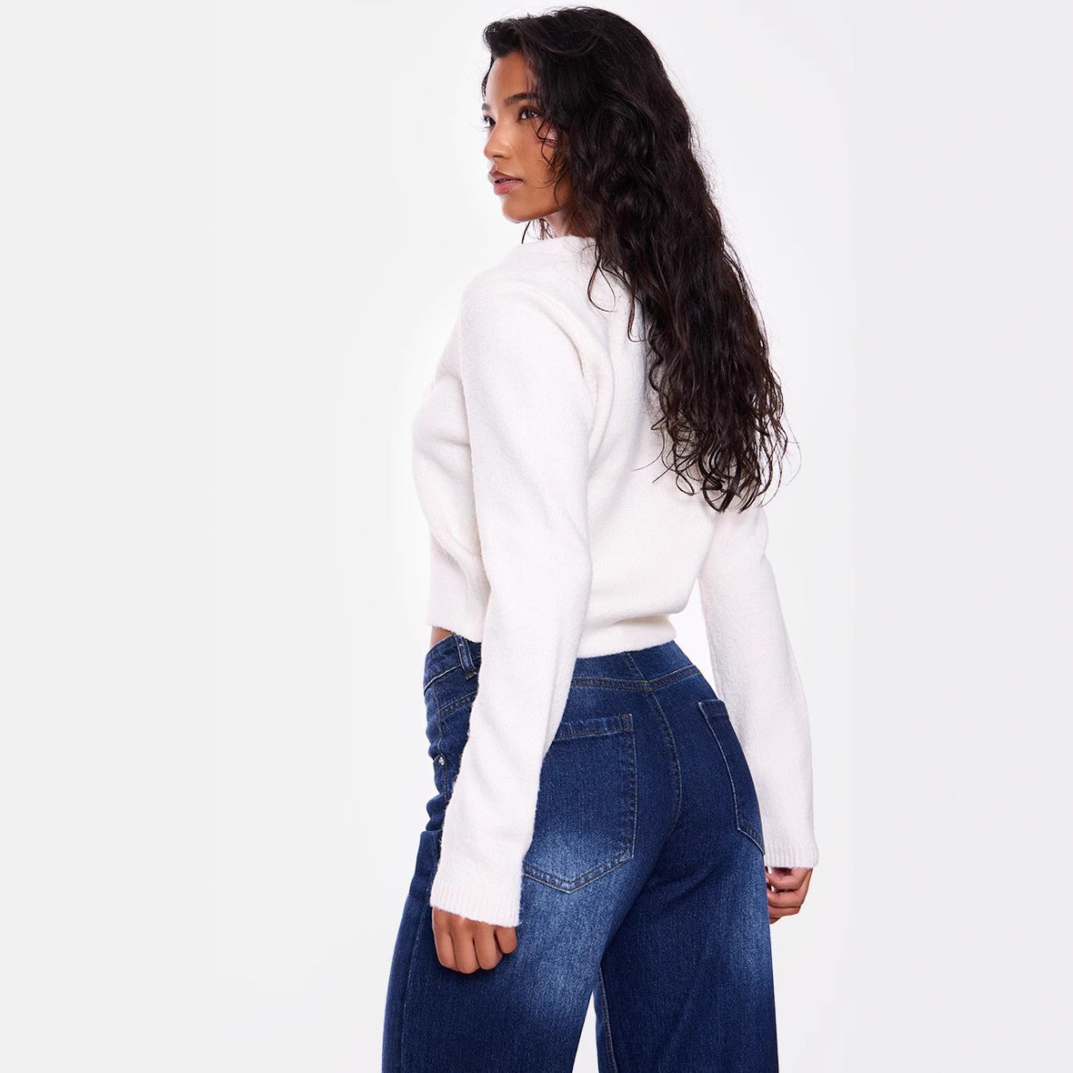 Cardigan femme à boutons – Élégance et polyvalence ORIS WEAR