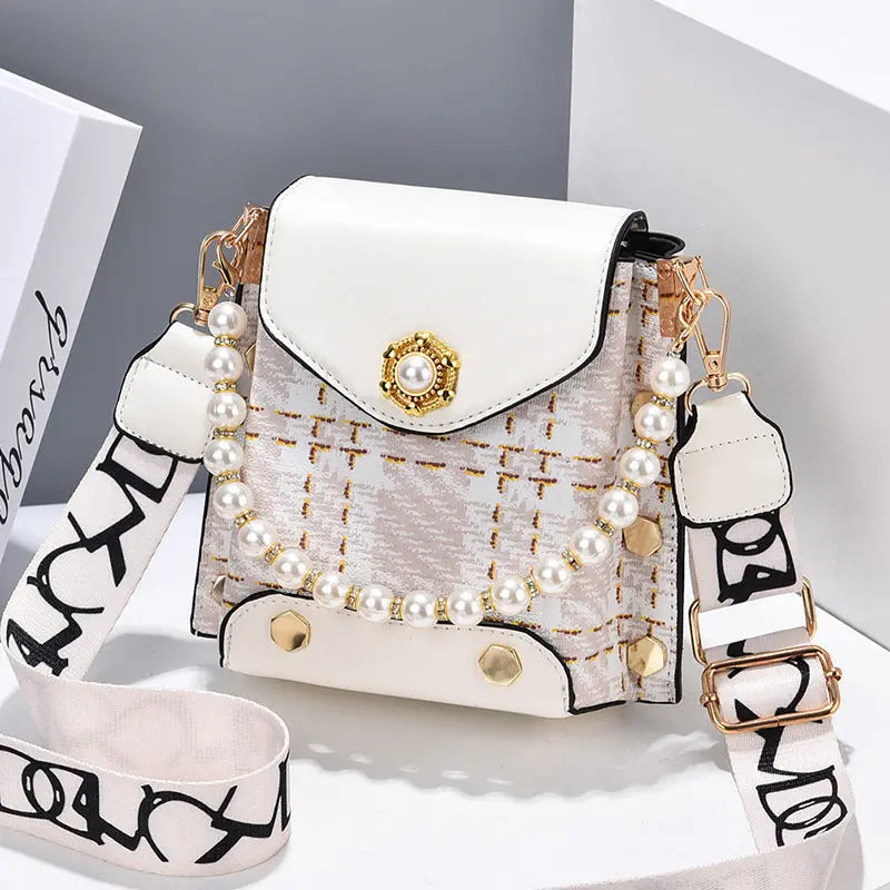 BellaPearl – Élégance en perles pour vos sorties d'été ORIS WEAR