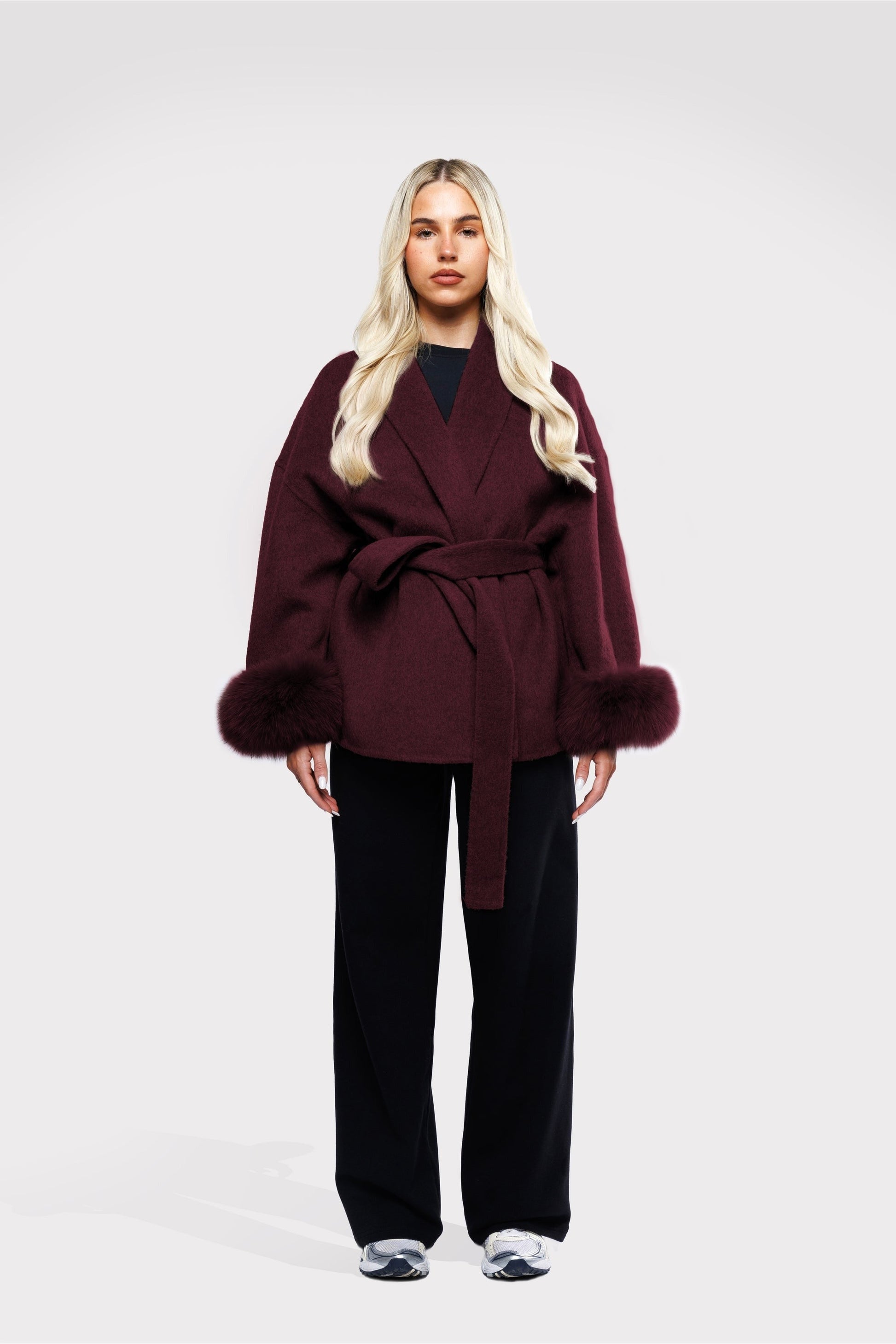 Manteau Ceinturé avec Manches en Fourrure ORIS WEAR