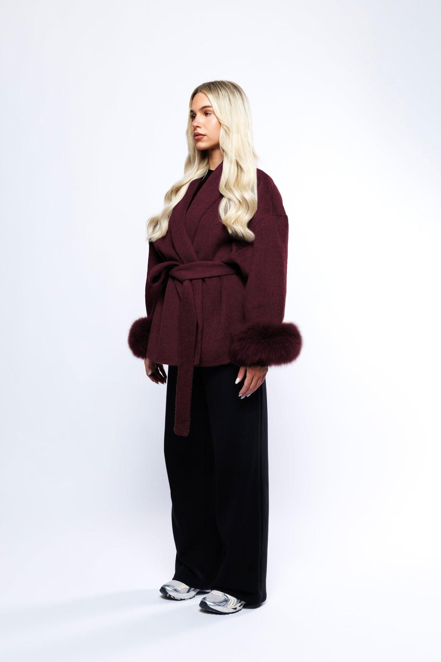 Manteau Ceinturé avec Manches en Fourrure ORIS WEAR