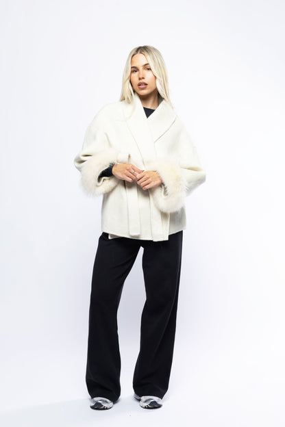 Manteau Ceinturé avec Manches en Fourrure ORIS WEAR