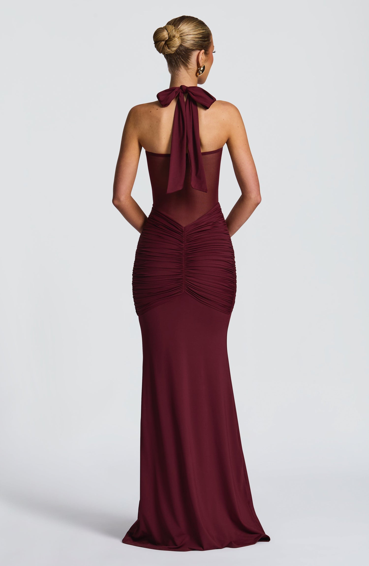 Celine | Robe Maxi à Encolure Halter Froncée pour Invitées de Mariage Celeste London
